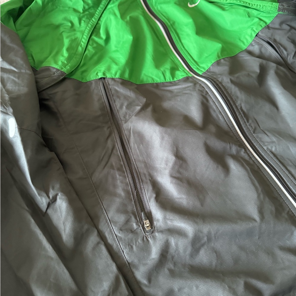 Nike light Jacket - Large - Picture 2 of 7